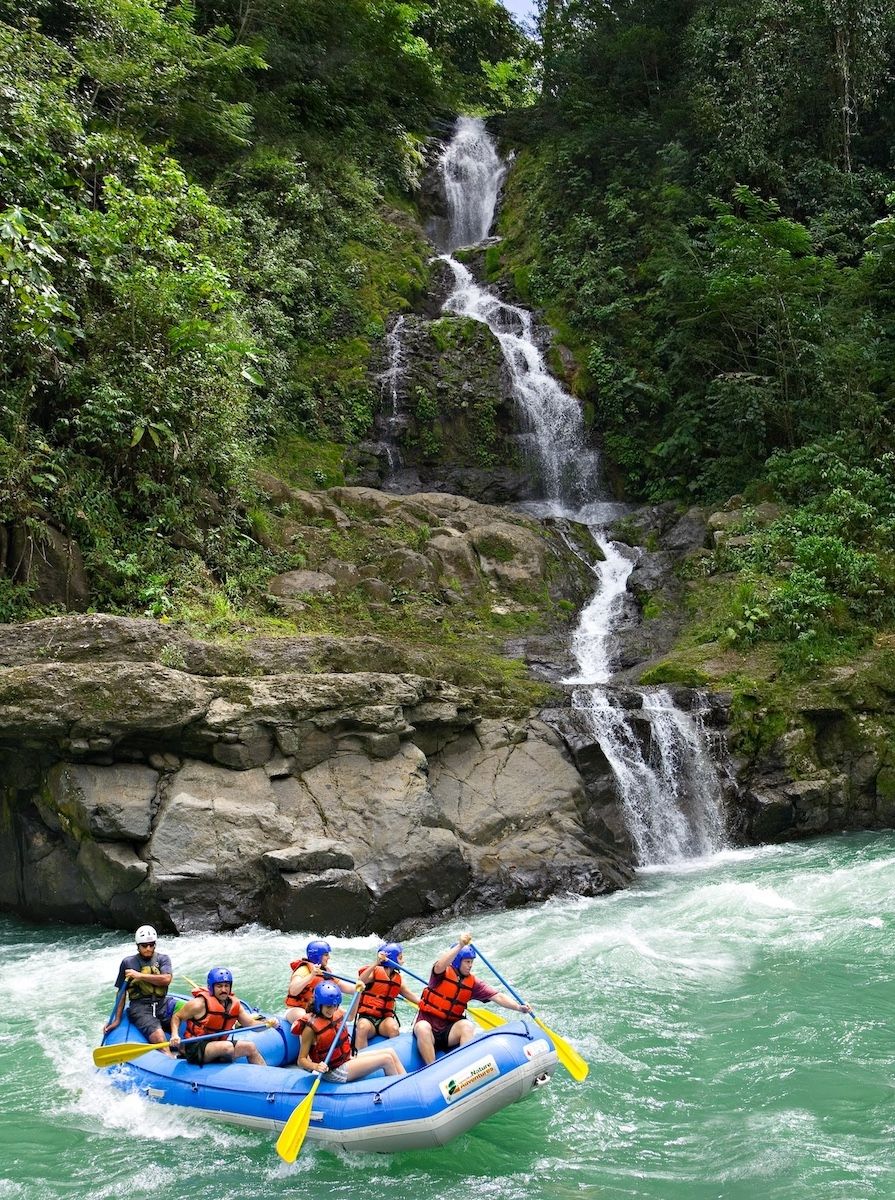 Rafting en Río Pacuare